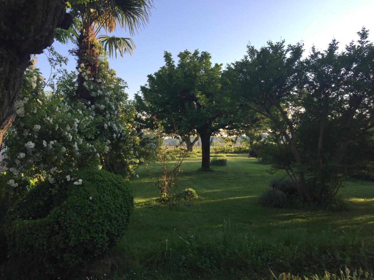 Bed and Breakfast DameChouette Pujols  Exterior foto
