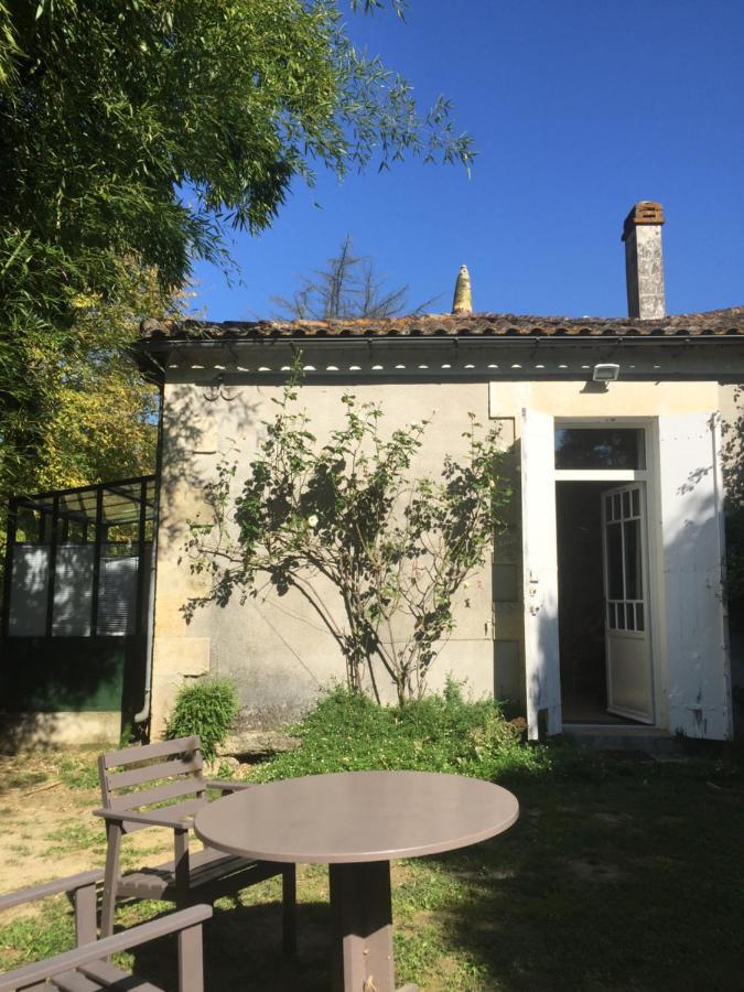 Bed and Breakfast DameChouette Pujols  Exterior foto