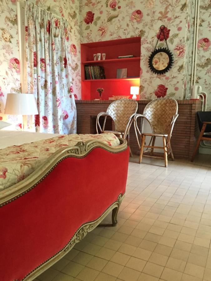 Bed and Breakfast DameChouette Pujols  Exterior foto