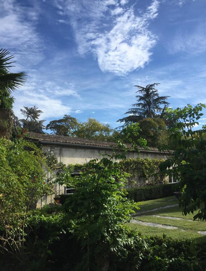Bed and Breakfast DameChouette Pujols  Exterior foto