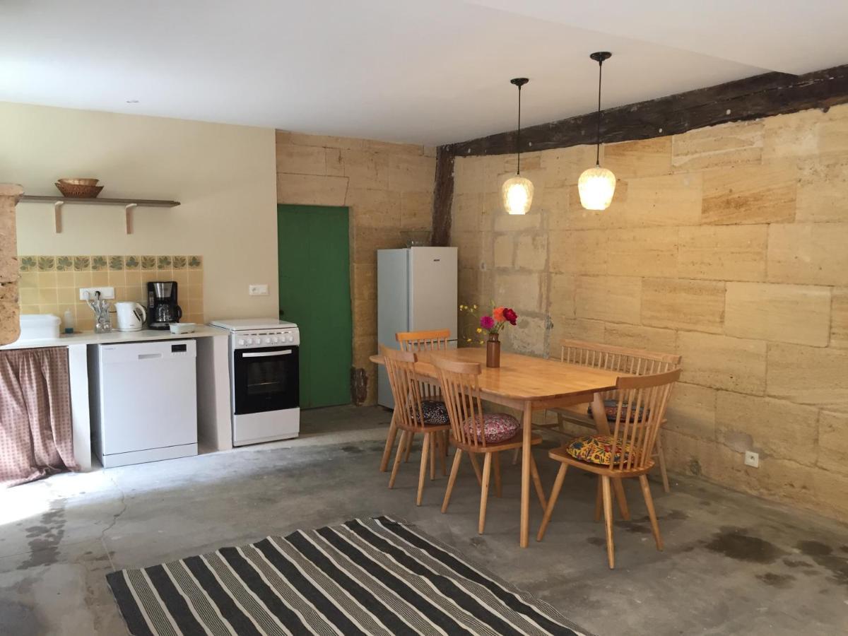 Bed and Breakfast DameChouette Pujols  Exterior foto