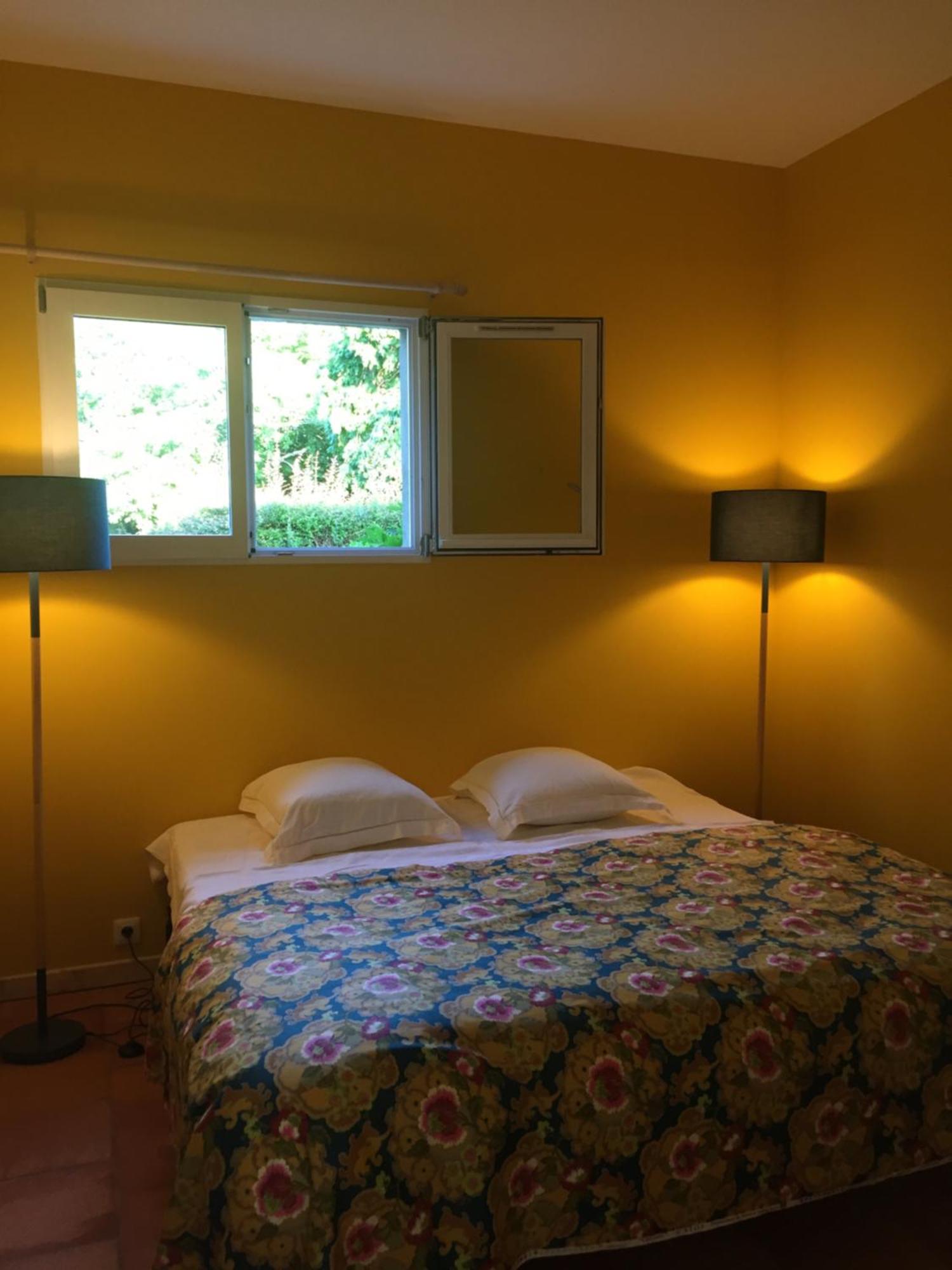 Bed and Breakfast DameChouette Pujols  Exterior foto